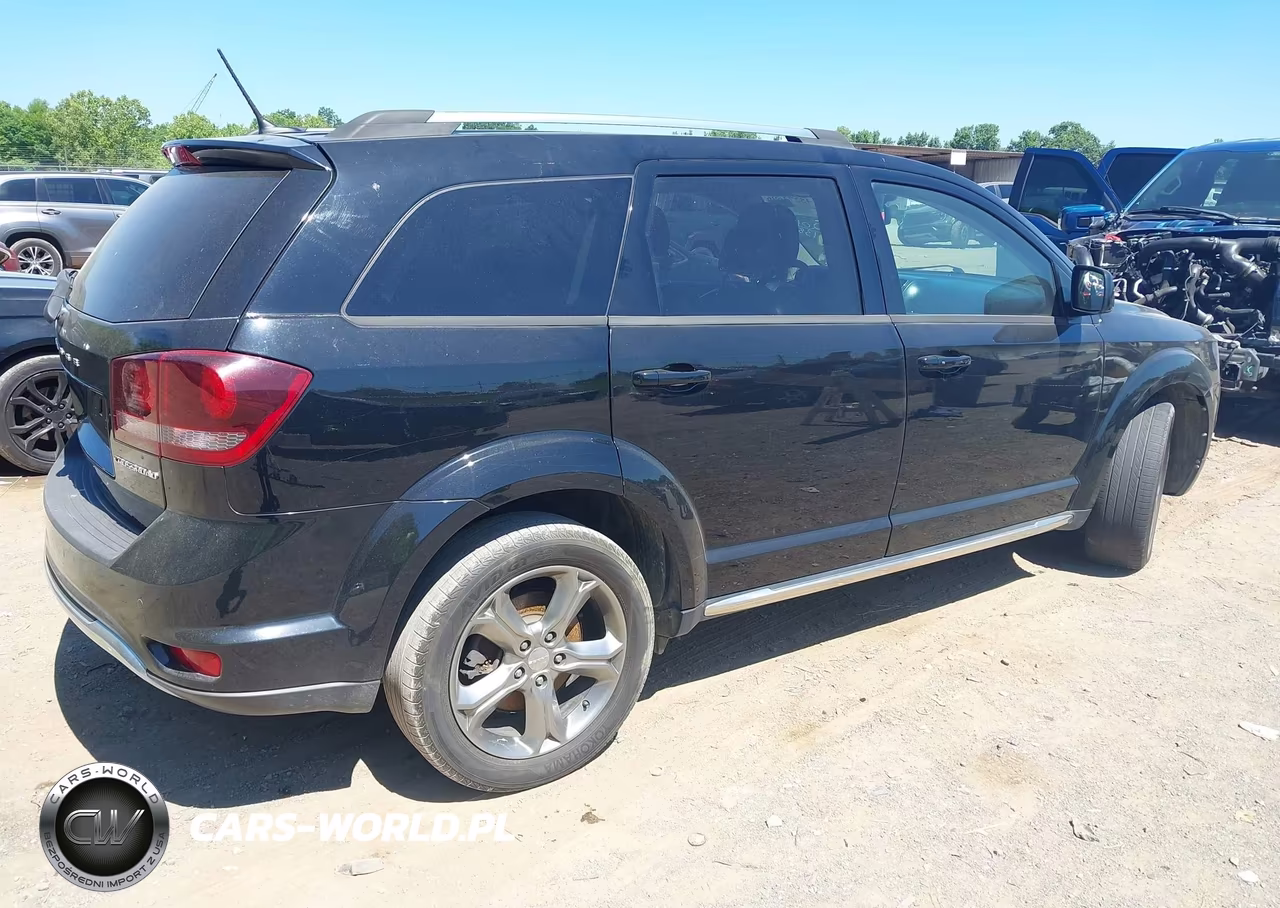 2016 Dodge Journey Crossroad Plus VIN:3C4PDCGB2GT167002 - 4