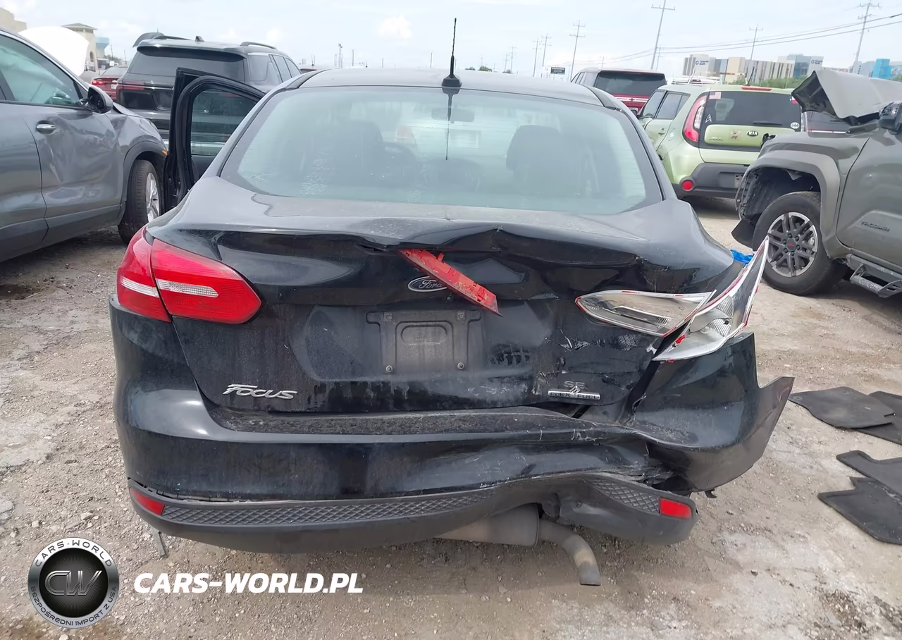 2016 Ford Focus Se VIN:1FADP3F26GL250736 - 16