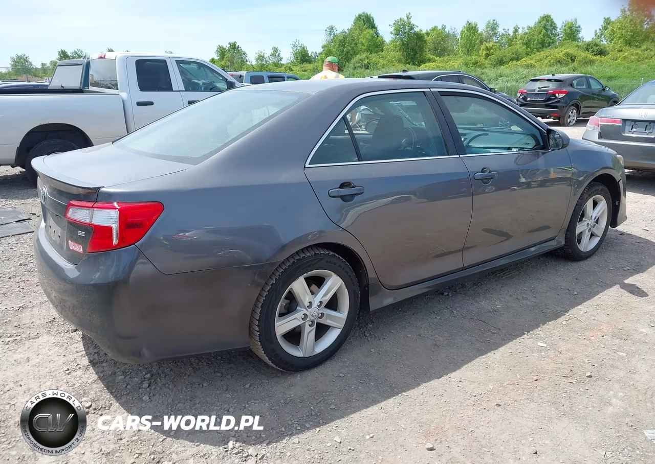 2014 Toyota Camry Se VIN:4T1BF1FKXEU375511 - 4