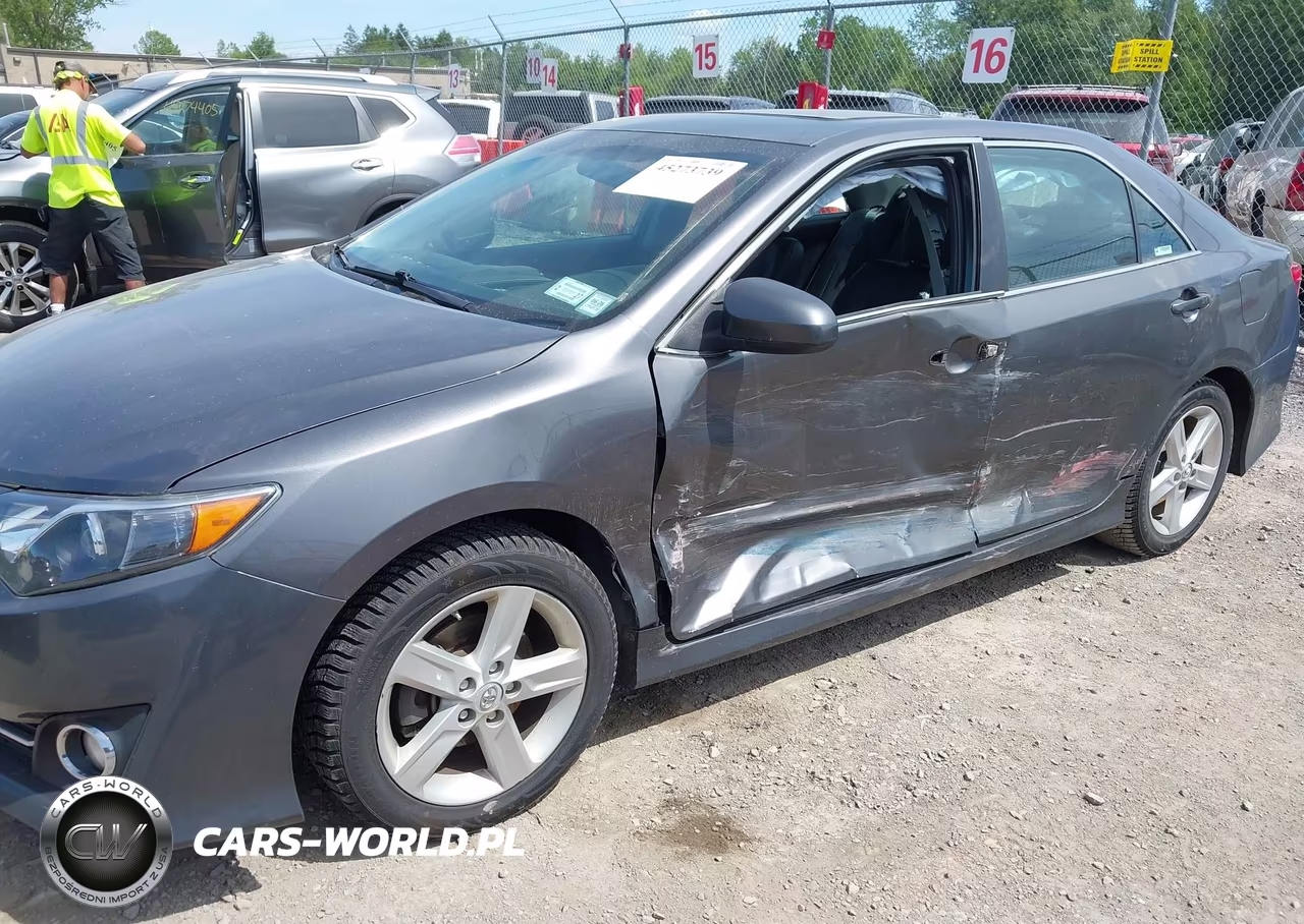 2014 Toyota Camry Se VIN:4T1BF1FKXEU375511 - 6