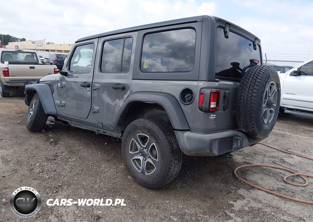 2020 Jeep Wrangler Unlimited Sport S 4X4 VIN:1C4HJXDN7LW325597 - 3