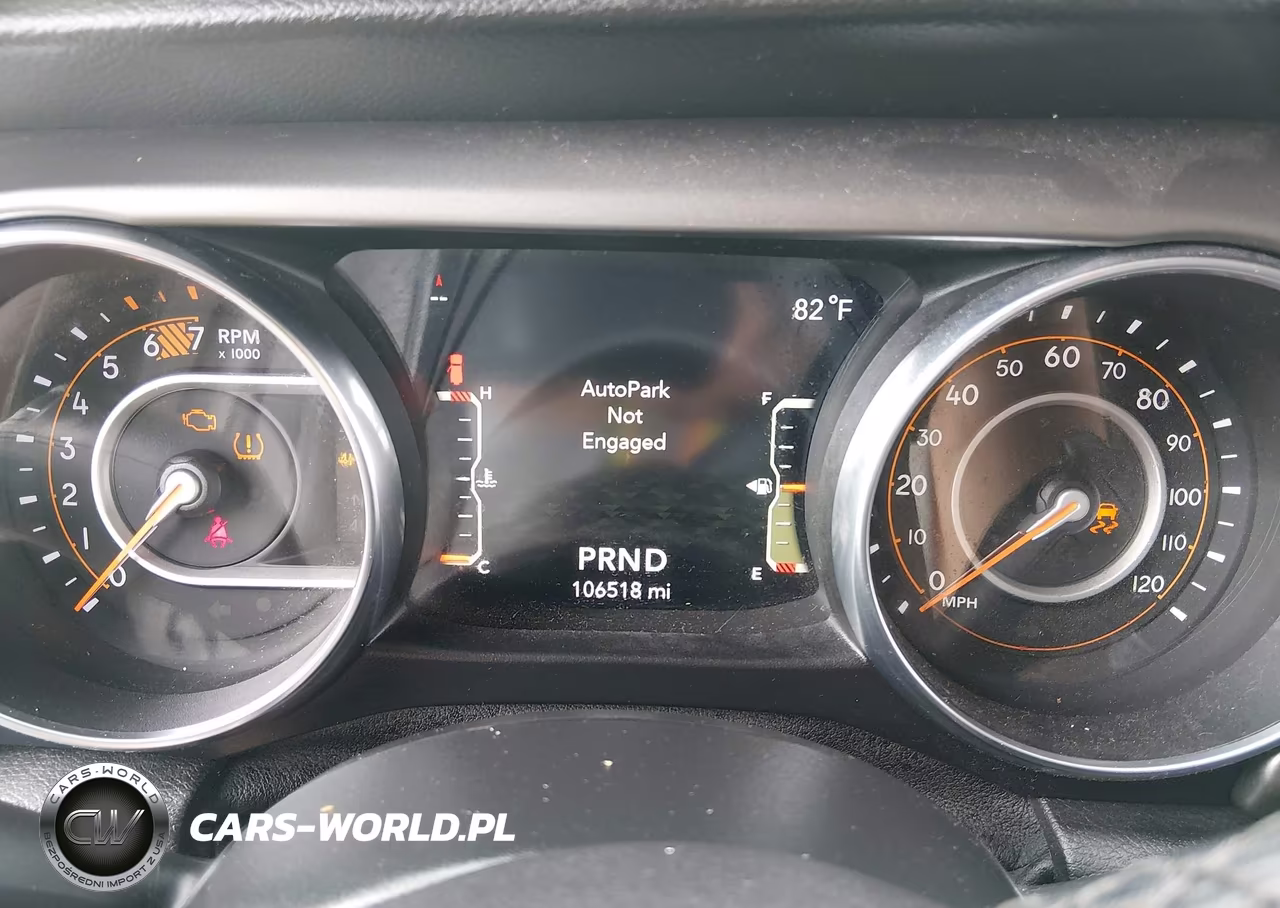 2020 Jeep Wrangler Unlimited Sport S 4X4 VIN:1C4HJXDN7LW325597 - 7