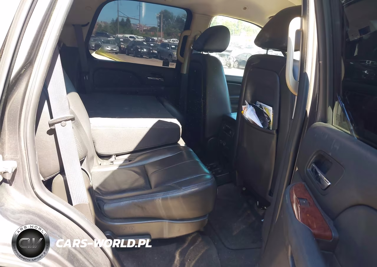 2011 Chevrolet Tahoe Lt VIN:1GNSKBE02BR281277 - 8