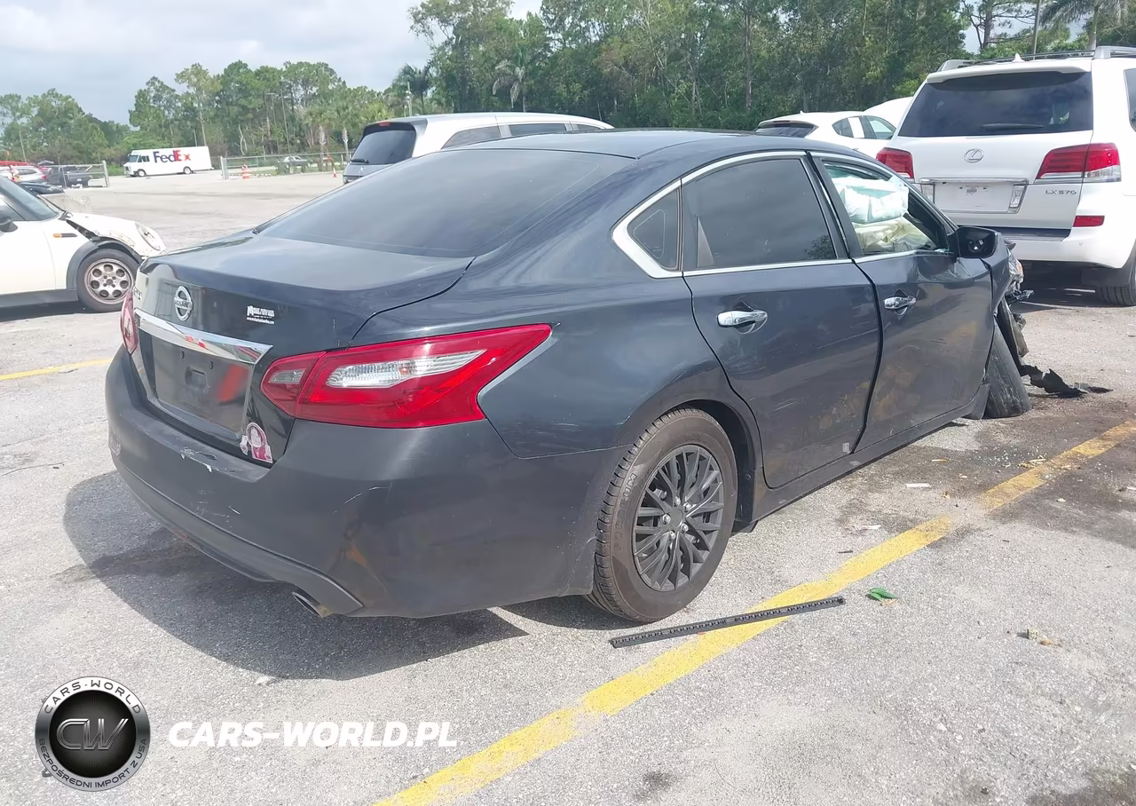 2018 Nissan Altima 2.5 S VIN:1N4AL3AP0JC283806 - 4