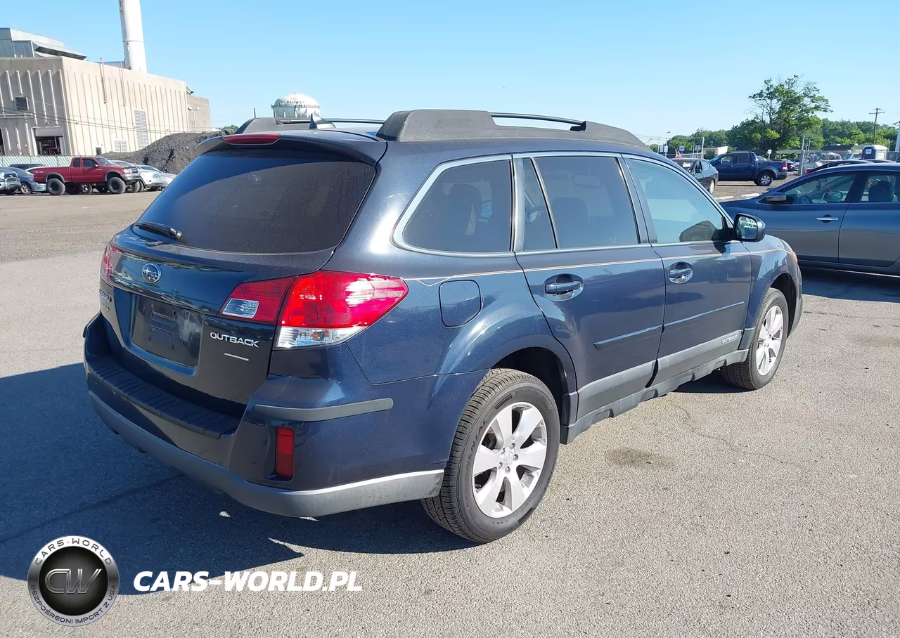 2014 Subaru Outback 2.5I Limited VIN:4S4BRBLC7E3238705 - 4