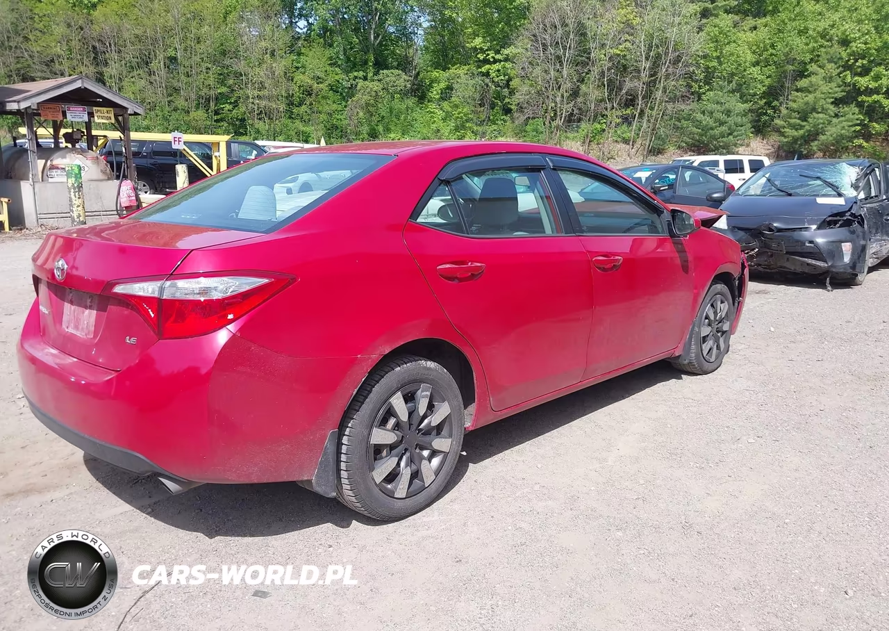 2015 Toyota Corolla Le VIN:2T1BURHE7FC275638 - 4