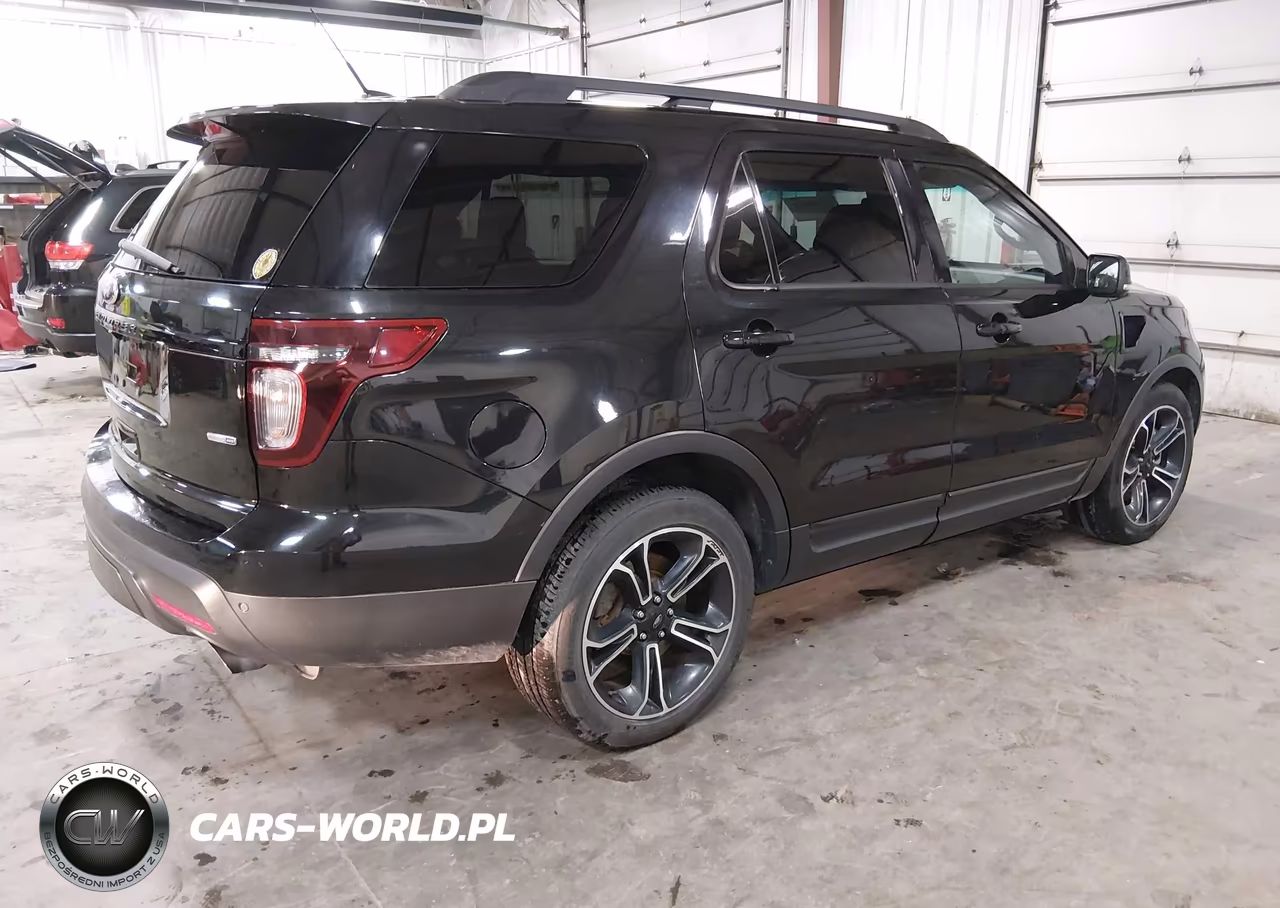 2015 Ford Explorer Sport VIN:1FM5K8GT8FGB38802 - 4