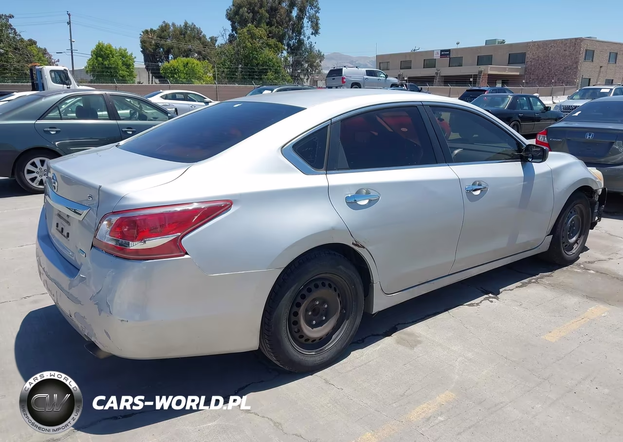 2013 Nissan Altima 2.5 S VIN:1N4AL3AP9DN548490 - 4