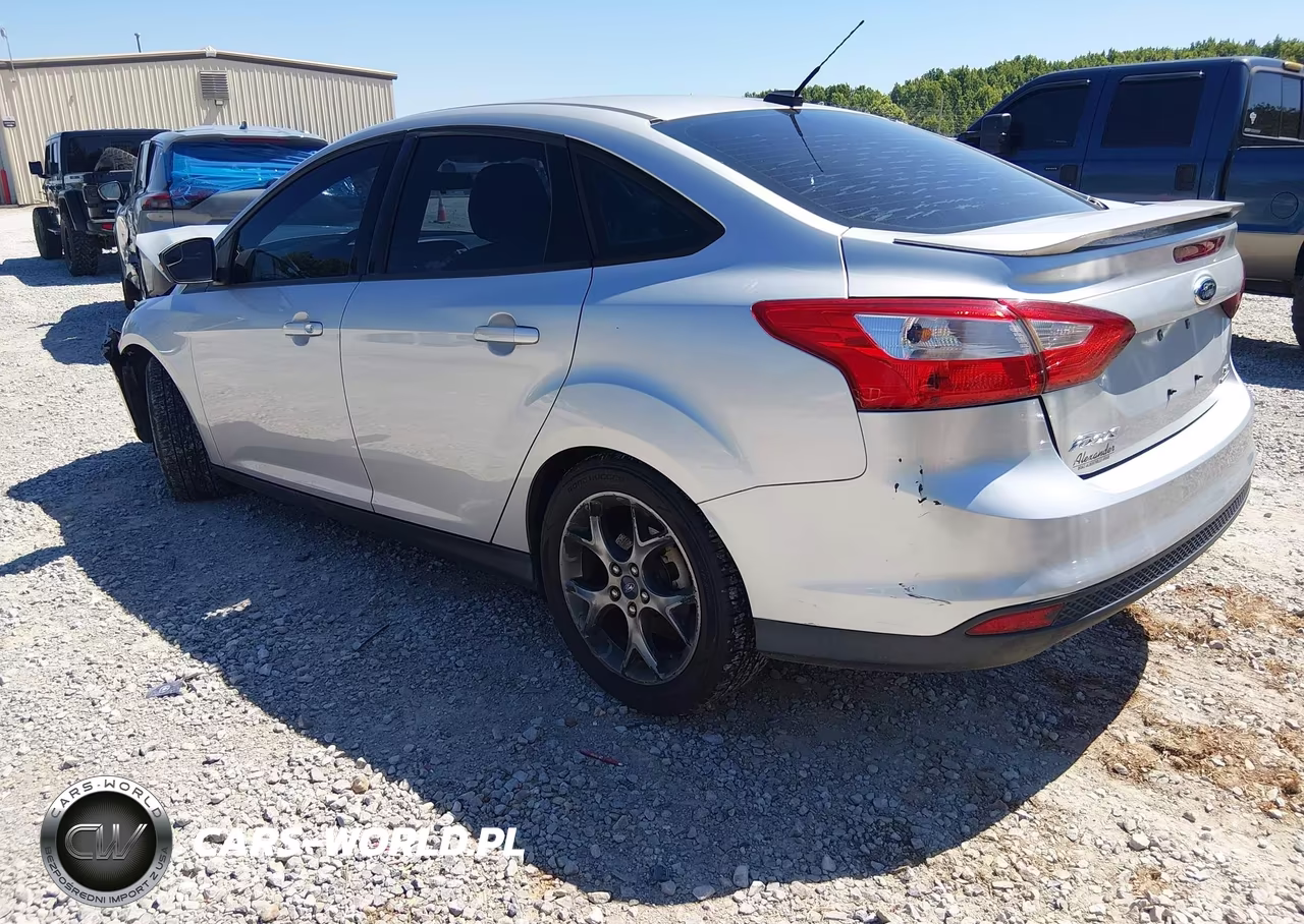 2013 Ford Focus Se VIN:1FADP3F29DL174537 - 3