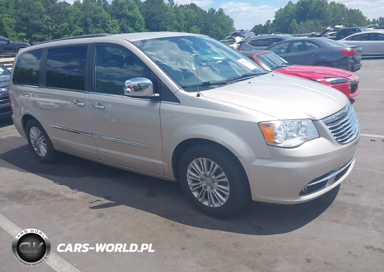 2015 Chrysler Town & Country Touring-L