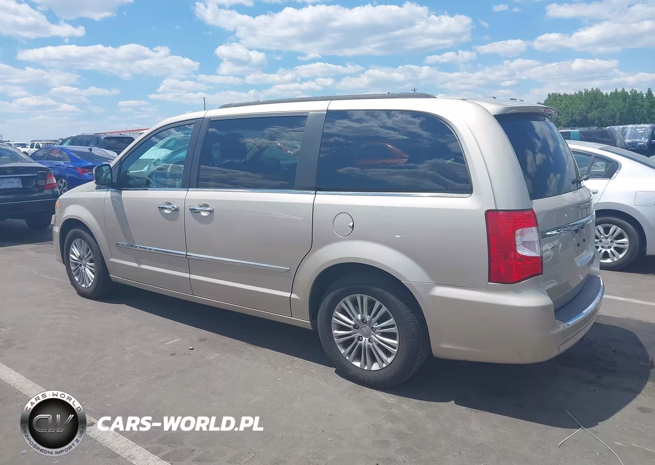 2015 Chrysler Town & Country Touring-L VIN:2C4RC1CG3FR676874 - 14