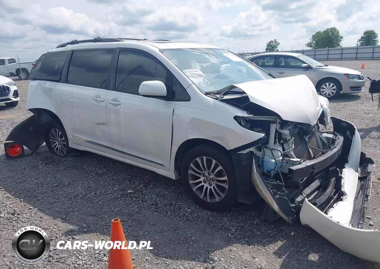 2019 Toyota Sienna Xle 8 Passenger