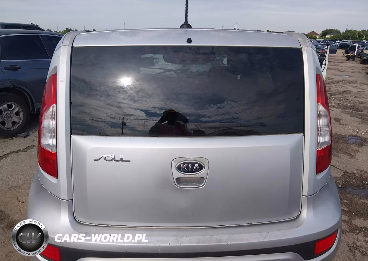 2012 Kia Soul + VIN:KNDJT2A6XC7391776 - 17