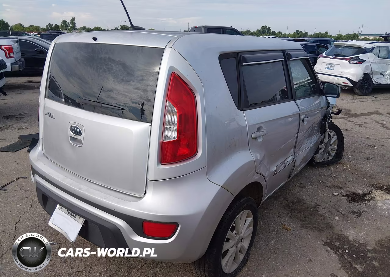 2012 Kia Soul + VIN:KNDJT2A6XC7391776 - 4