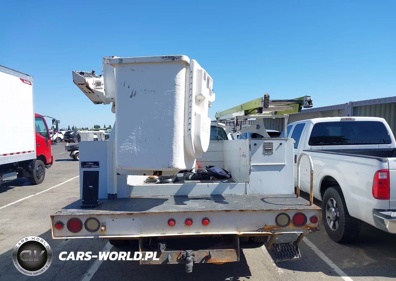 2007 Ford F-350 Chassis Xl-Xlt VIN:1FDWF36527EA01639 - 15