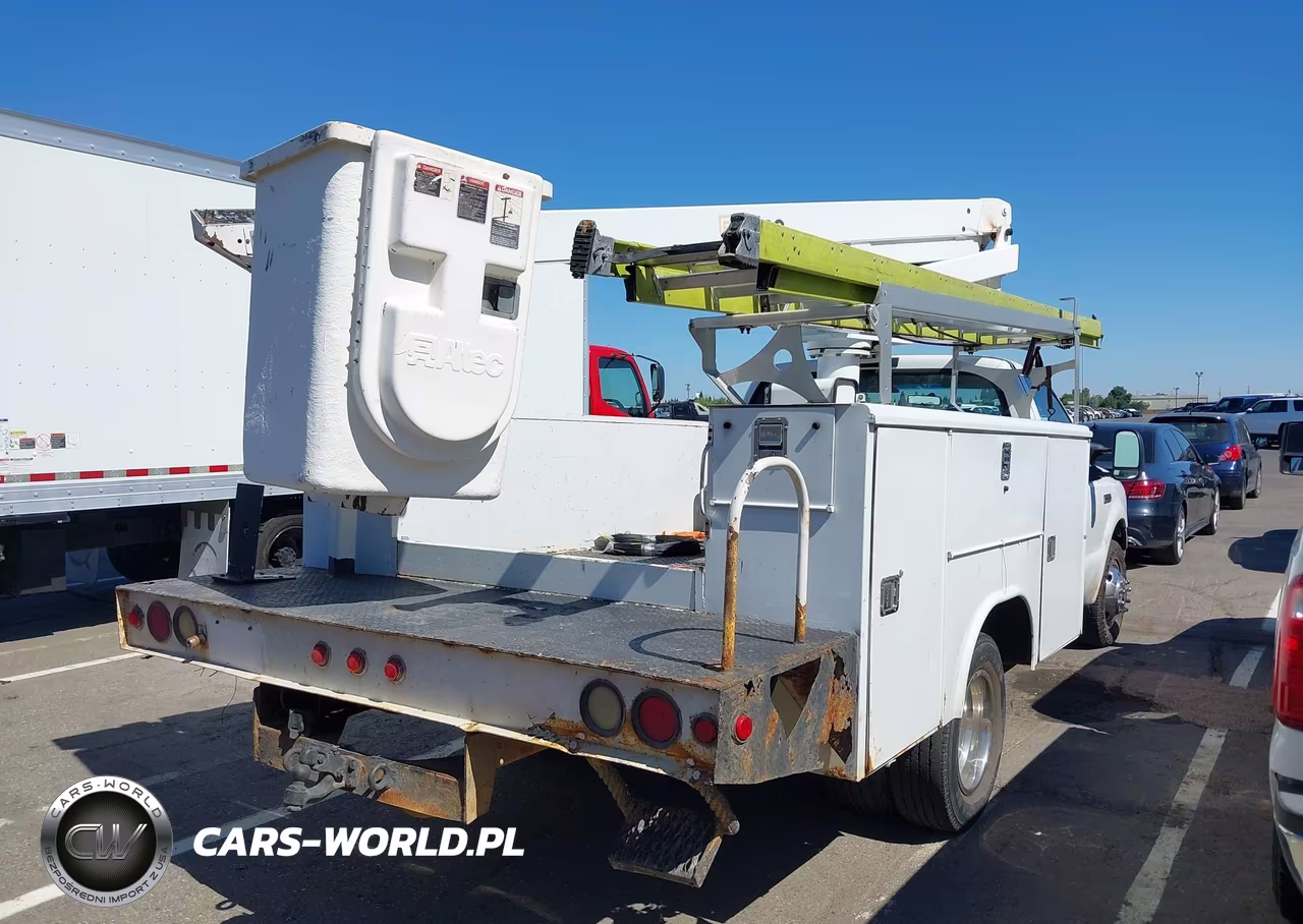 2007 Ford F-350 Chassis Xl-Xlt VIN:1FDWF36527EA01639 - 4