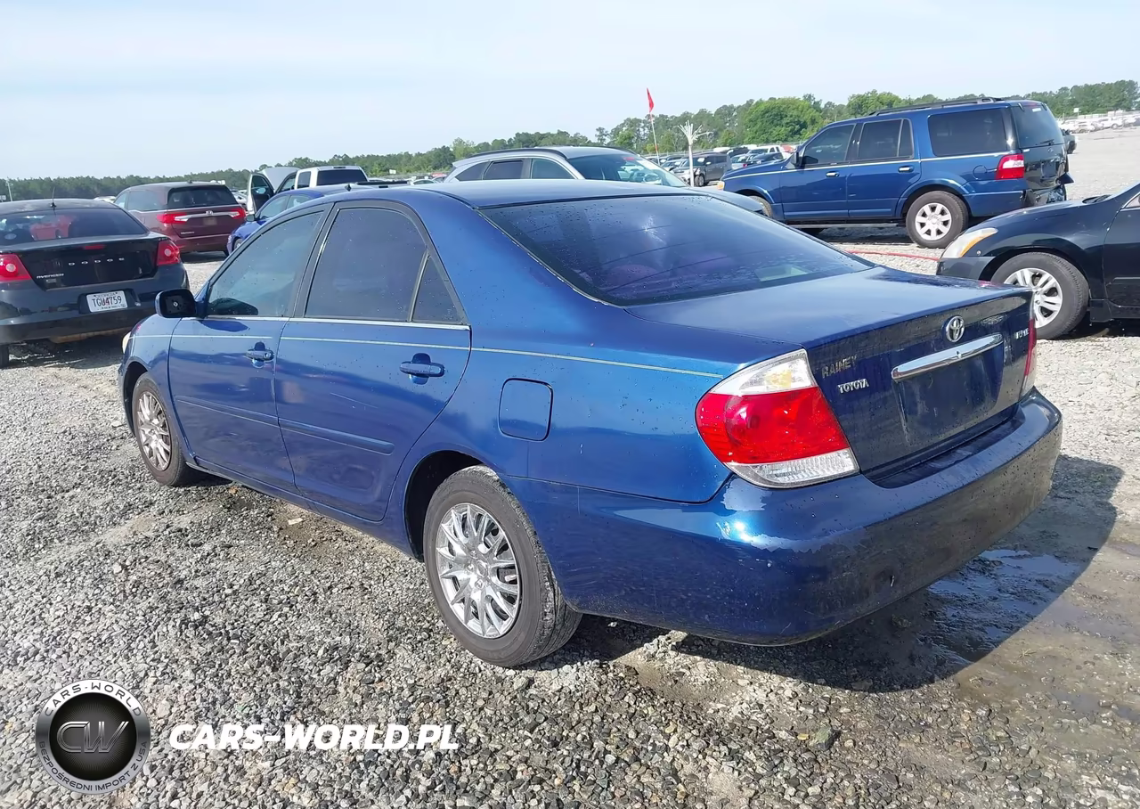 2005 Toyota Camry Le VIN:4T1BE32K15U090927 - 3