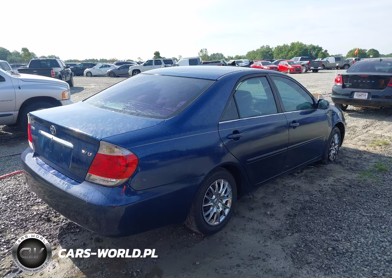 2005 Toyota Camry Le VIN:4T1BE32K15U090927 - 4