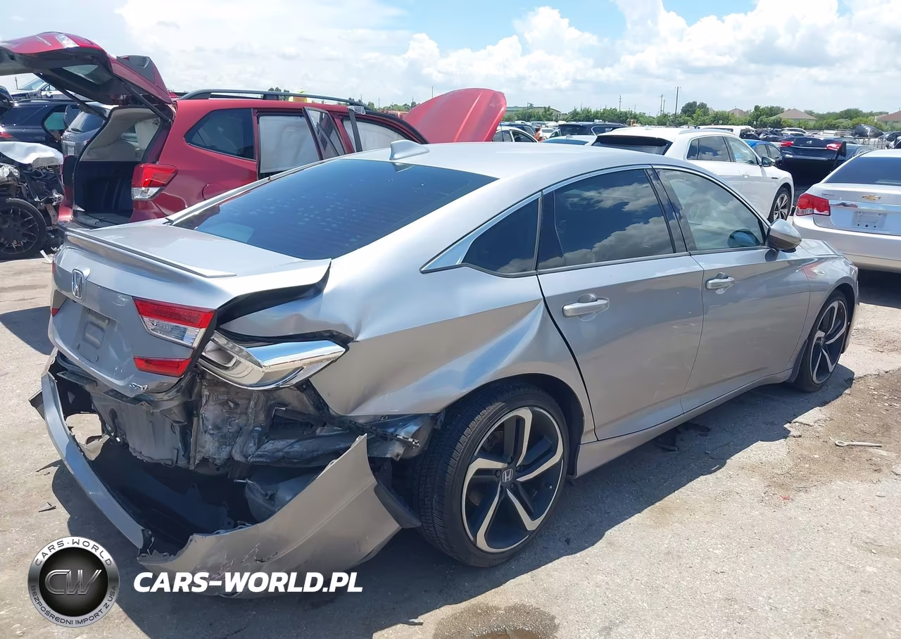2018 Honda Accord Sport VIN:1HGCV1F39JA007063 - 4
