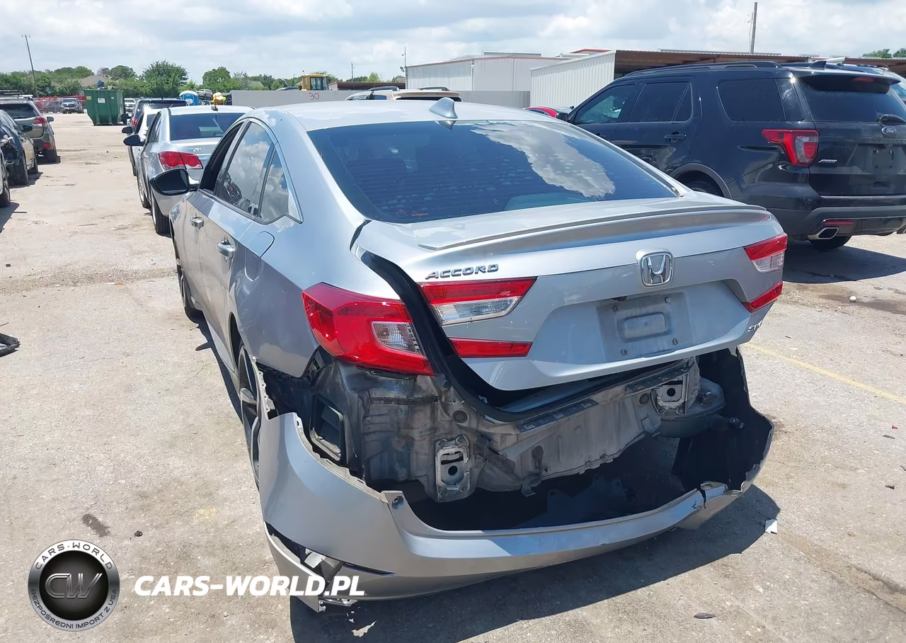 2018 Honda Accord Sport VIN:1HGCV1F39JA007063 - 6