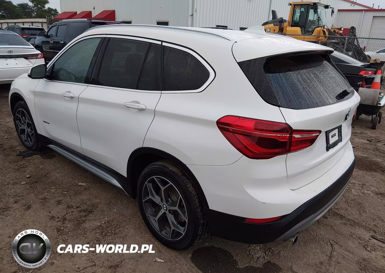 2018 BMW X1 Sdrive28I VIN:WBXHU7C30J5H39823 - 3