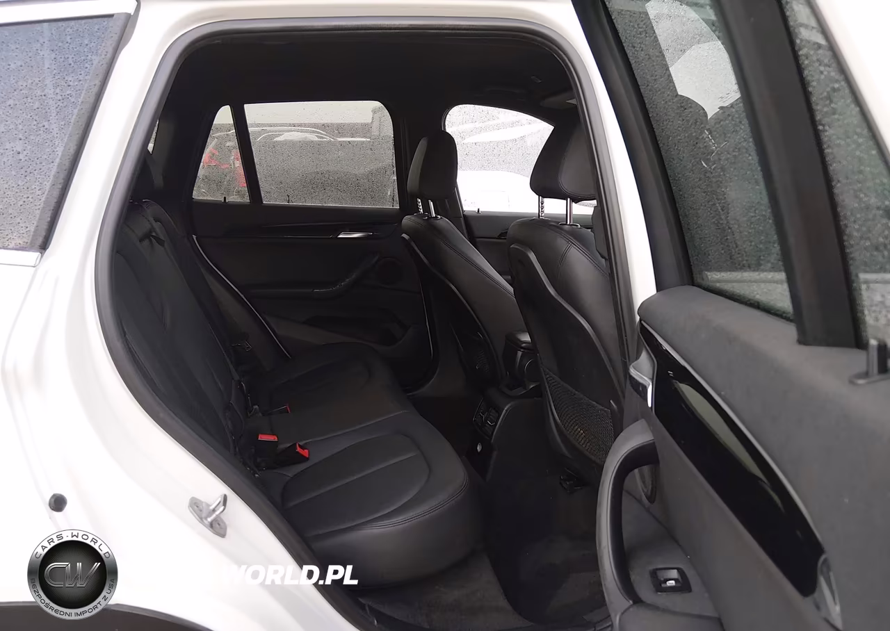 2018 BMW X1 Sdrive28I VIN:WBXHU7C30J5H39823 - 8