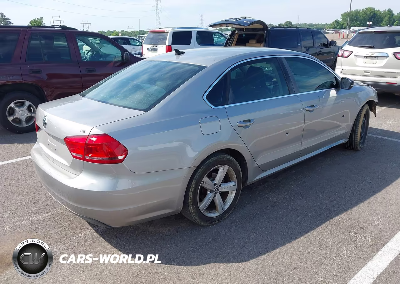 2013 Volkswagen Passat 2.5L Se VIN:1VWBH7A32DC110004 - 4