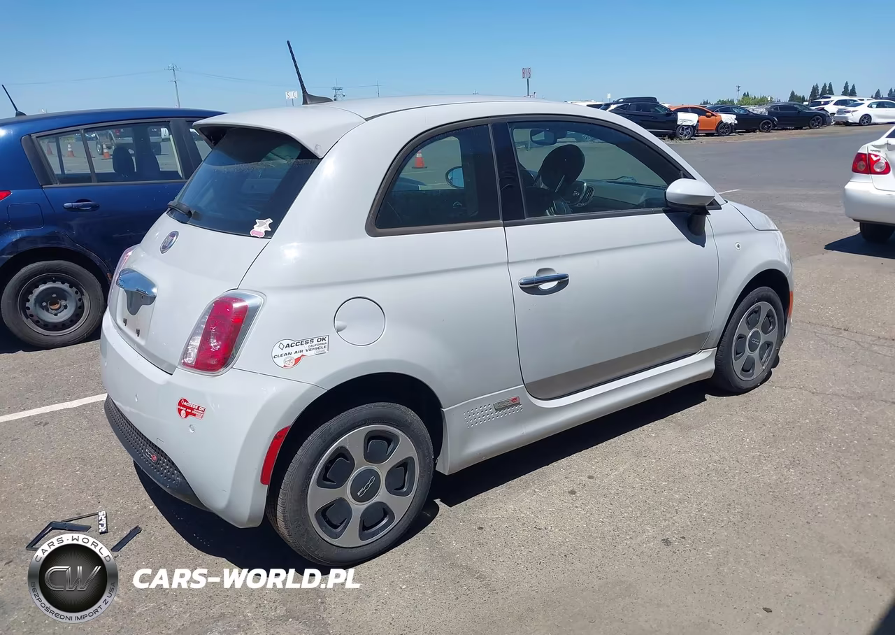 2017 Fiat 500E Battery Electric VIN:3C3CFFGE8HT621067 - 4