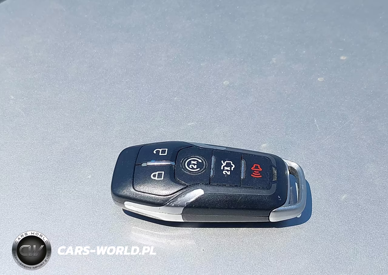 2015 Mercedes-Benz Cla 250 VIN:WDDSJ4EB8FN205543 - 11
