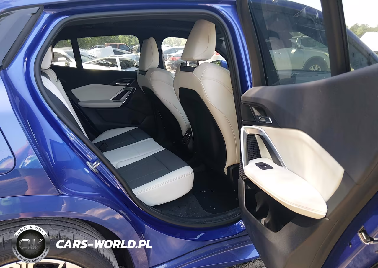 2025 BMW X2 xDrive28I VIN:WBX63GM03S5067916 - 8