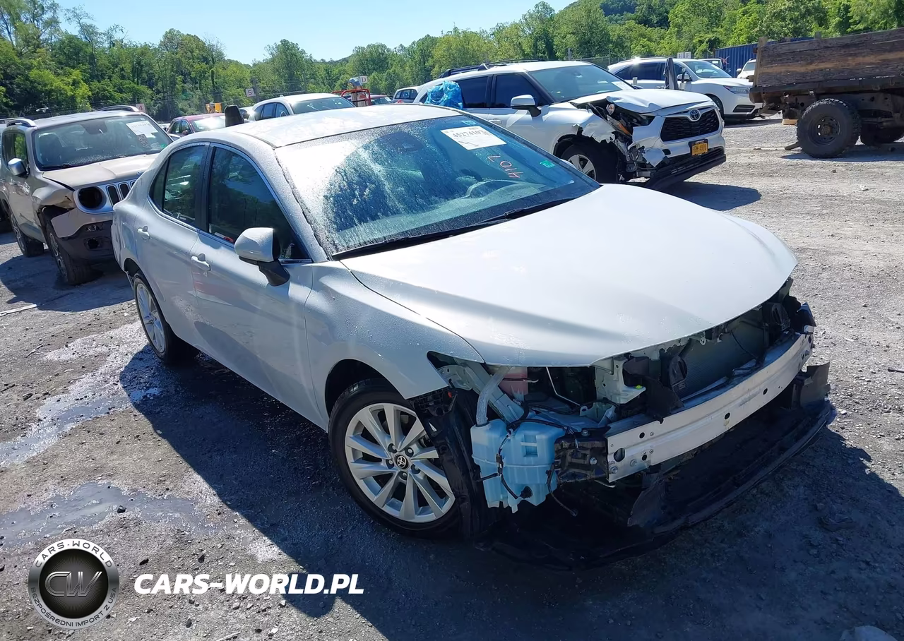 2024 Toyota Camry Le – zdjęcie 1 z 22