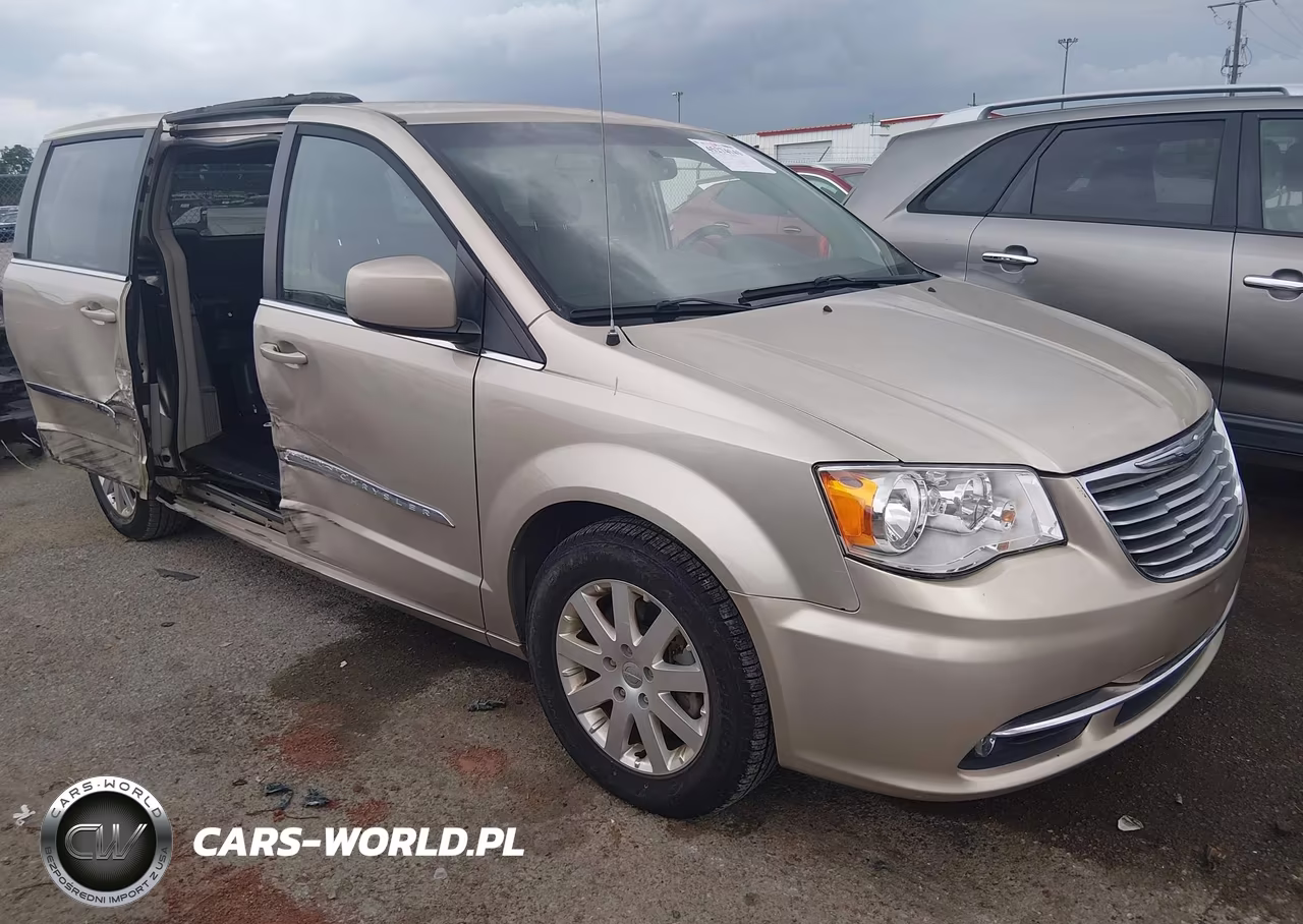 2016 Chrysler Town & Country Touring