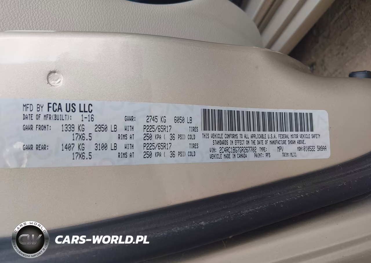 2016 Chrysler Town & Country Touring VIN:2C4RC1BG7GR267702 - 9