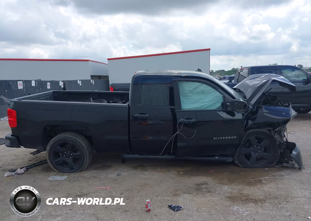 2017 Chevrolet Silverado 1500 Custom VIN:1GCRCPEC8HZ346458 - 13