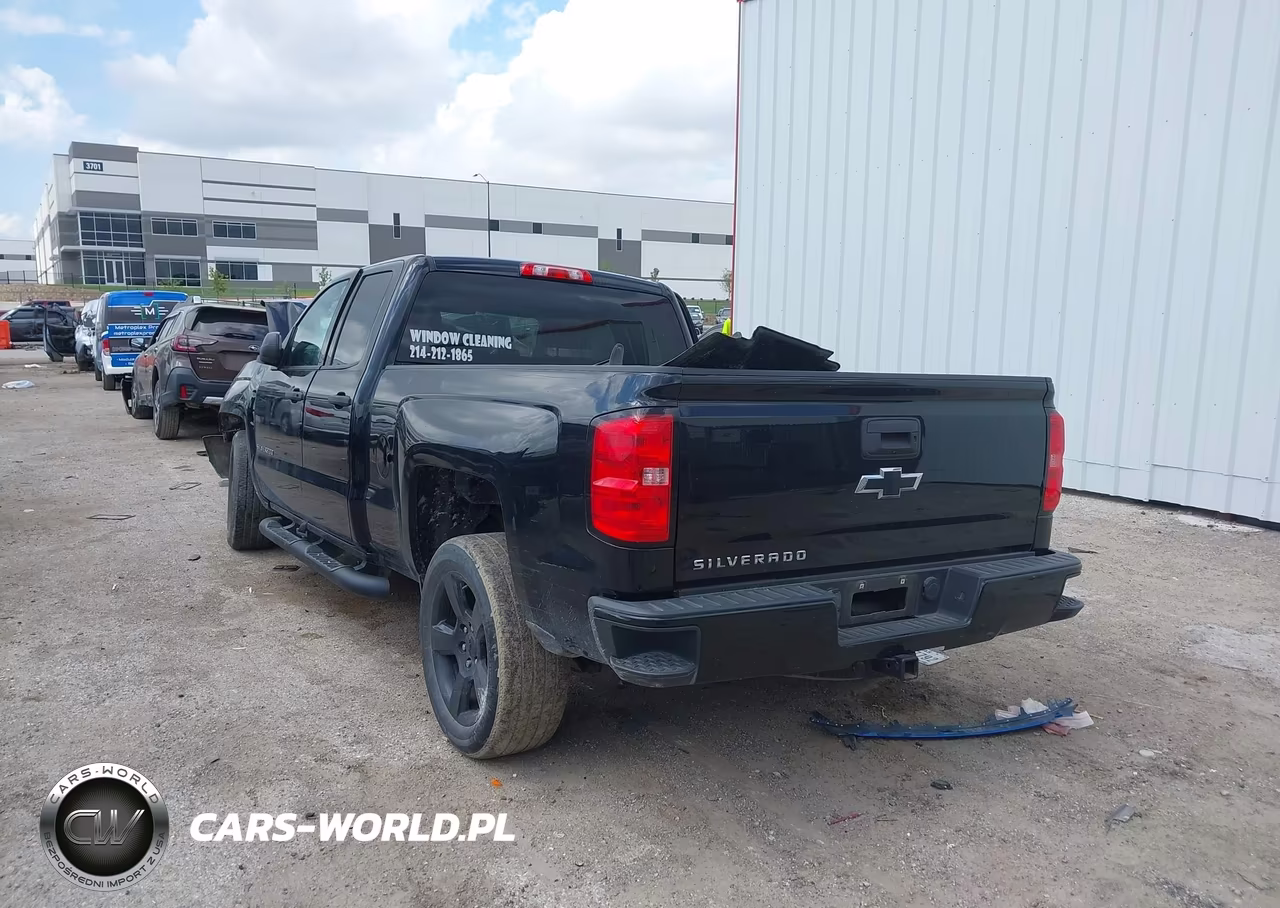 2017 Chevrolet Silverado 1500 Custom VIN:1GCRCPEC8HZ346458 - 3