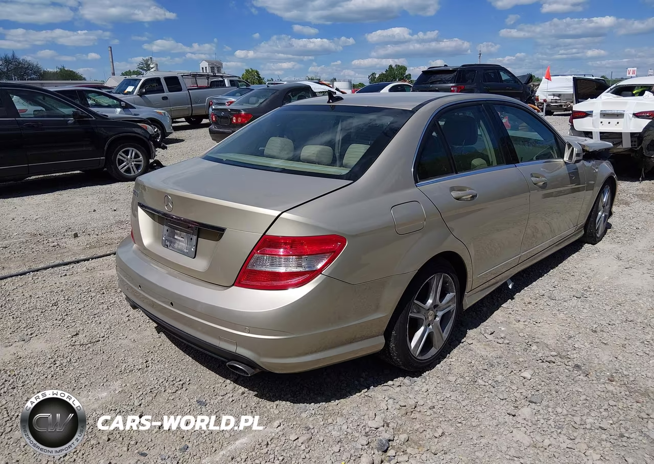 2010 Mercedes-Benz C 300 Luxury-Sport VIN:WDDGF5EB7AF412943 - 4