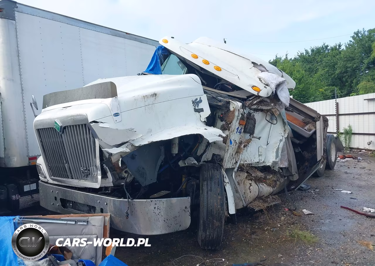 2001 International 9200 9200I VIN:2HSCEAER81C000714 - 2