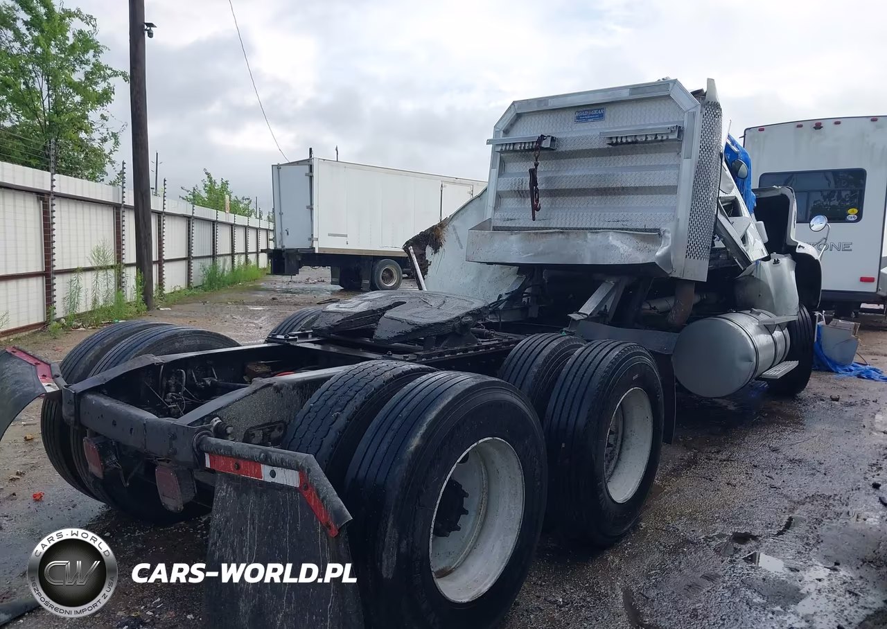 2001 International 9200 9200I VIN:2HSCEAER81C000714 - 4
