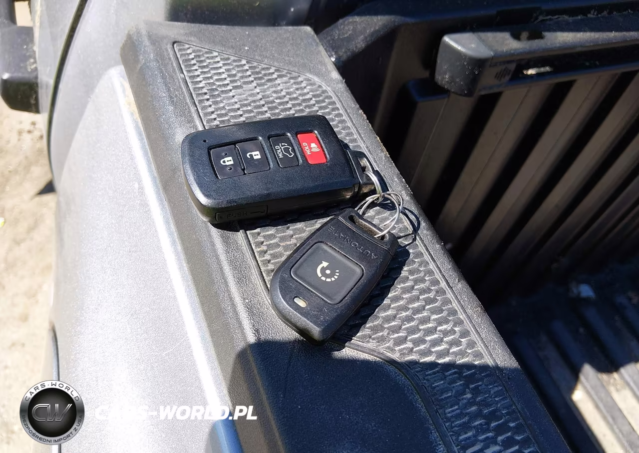 2025 Toyota Tacoma Trd Off Road VIN:3TMLB5JN3SM091294 - 11