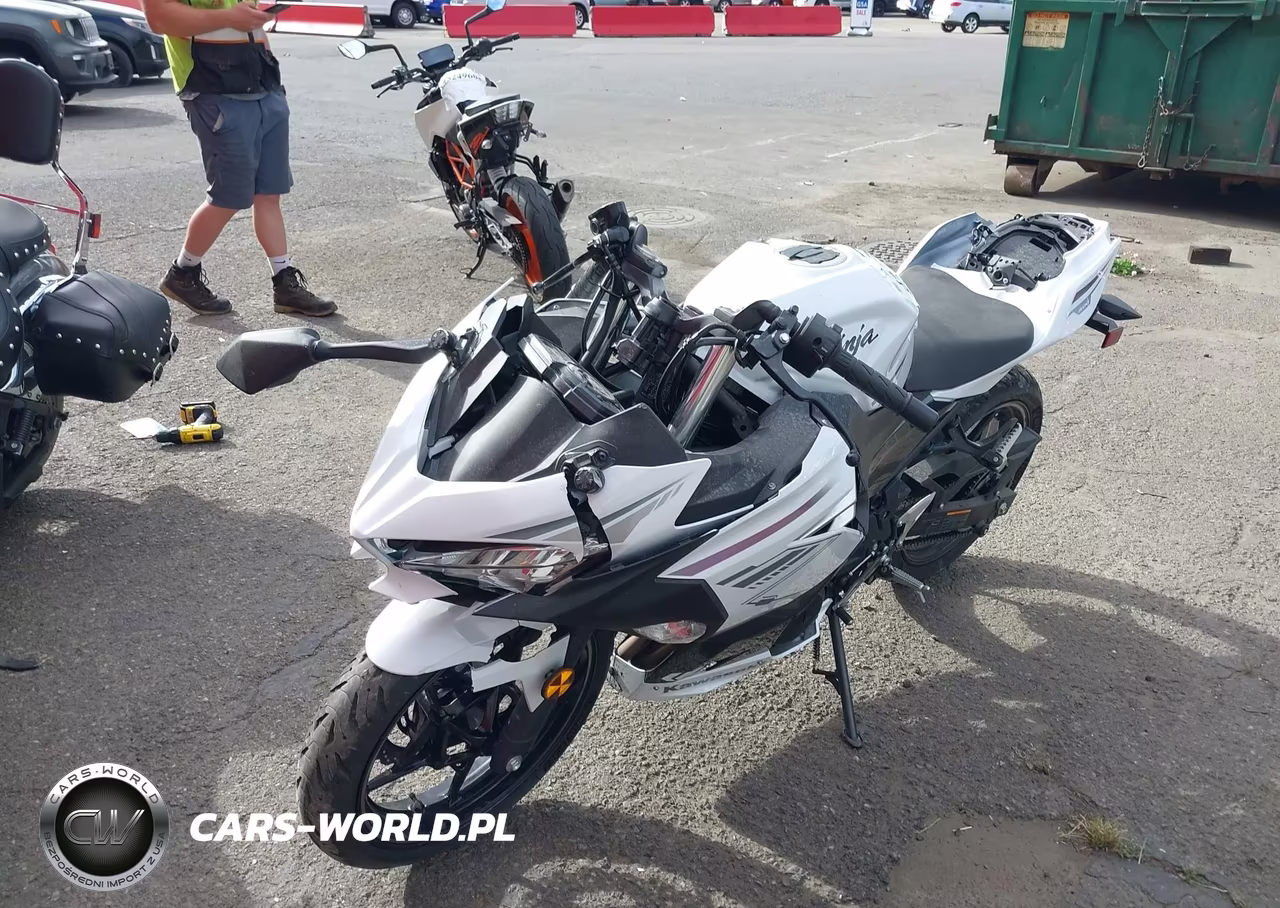 2023 Kawasaki Ex400 VIN:JKAEXKH14PDAR7438 - 2