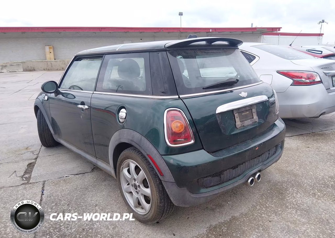 2009 Mini Cooper S VIN:WMWMF73589TT94310 - 3