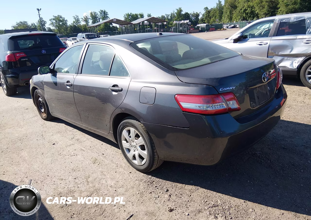 2011 Toyota Camry Le VIN:4T1BF3EKXBU739693 - 3