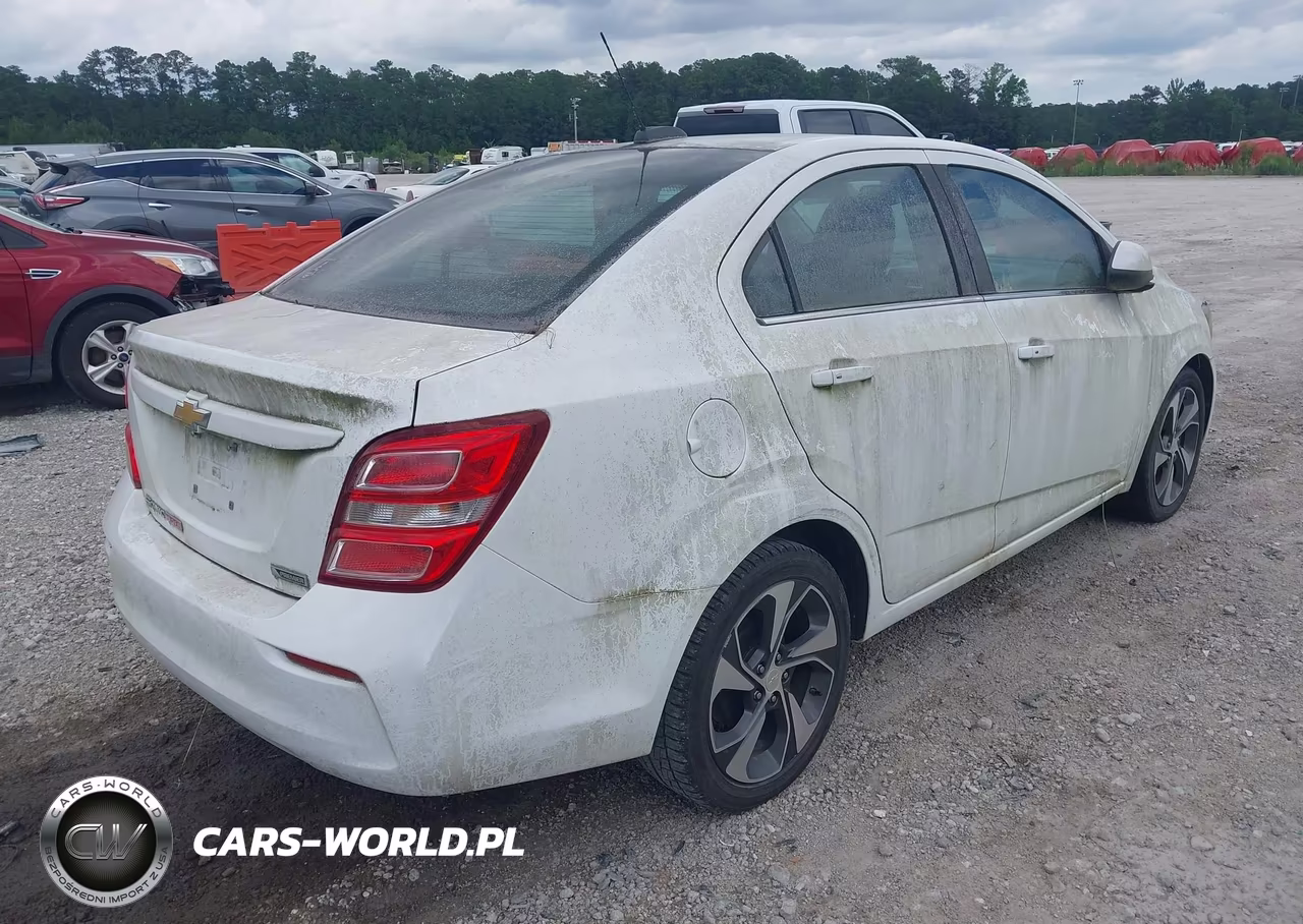 2017 Chevrolet Sonic Premier Auto VIN:1G1JF5SB0H4120313 - 4