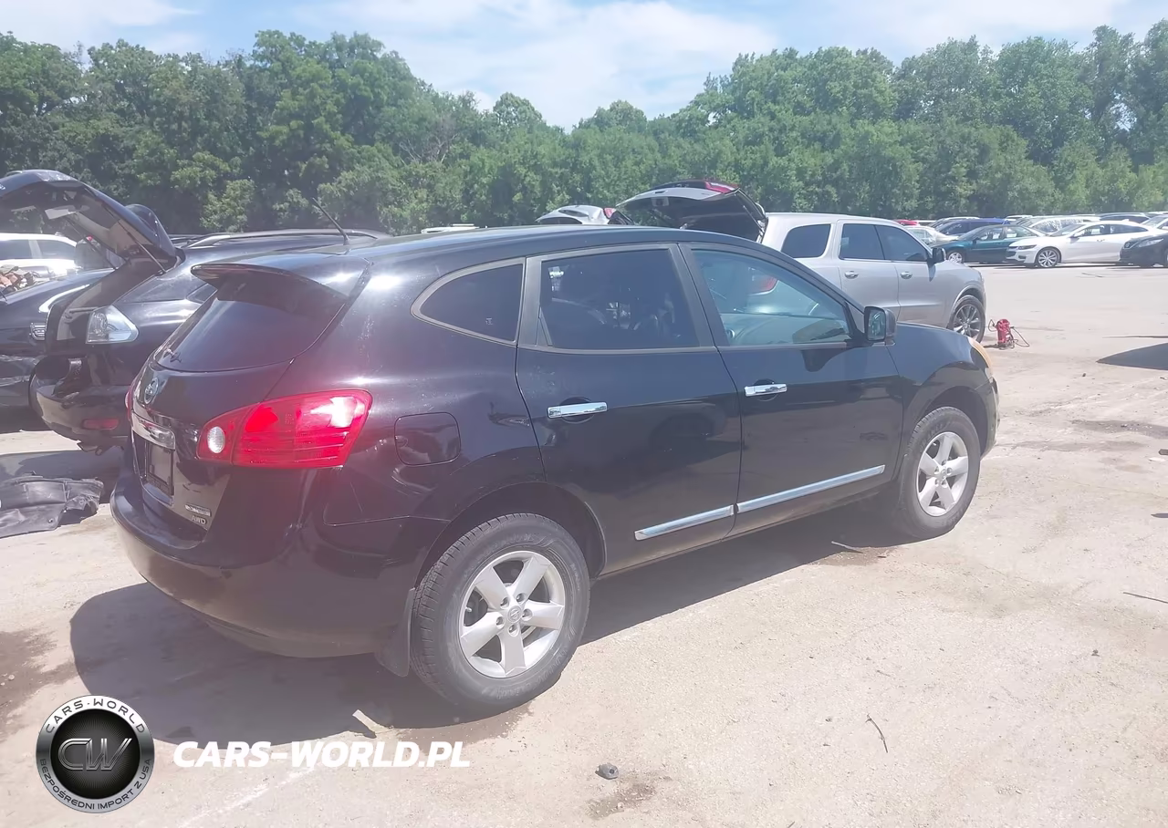 2012 Nissan Rogue S VIN:JN8AS5MV5CW380699 - 4