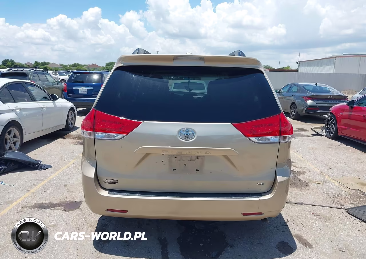 2013 Toyota Sienna Le V6 8 Passenger VIN:5TDKK3DC5DS334195 - 16