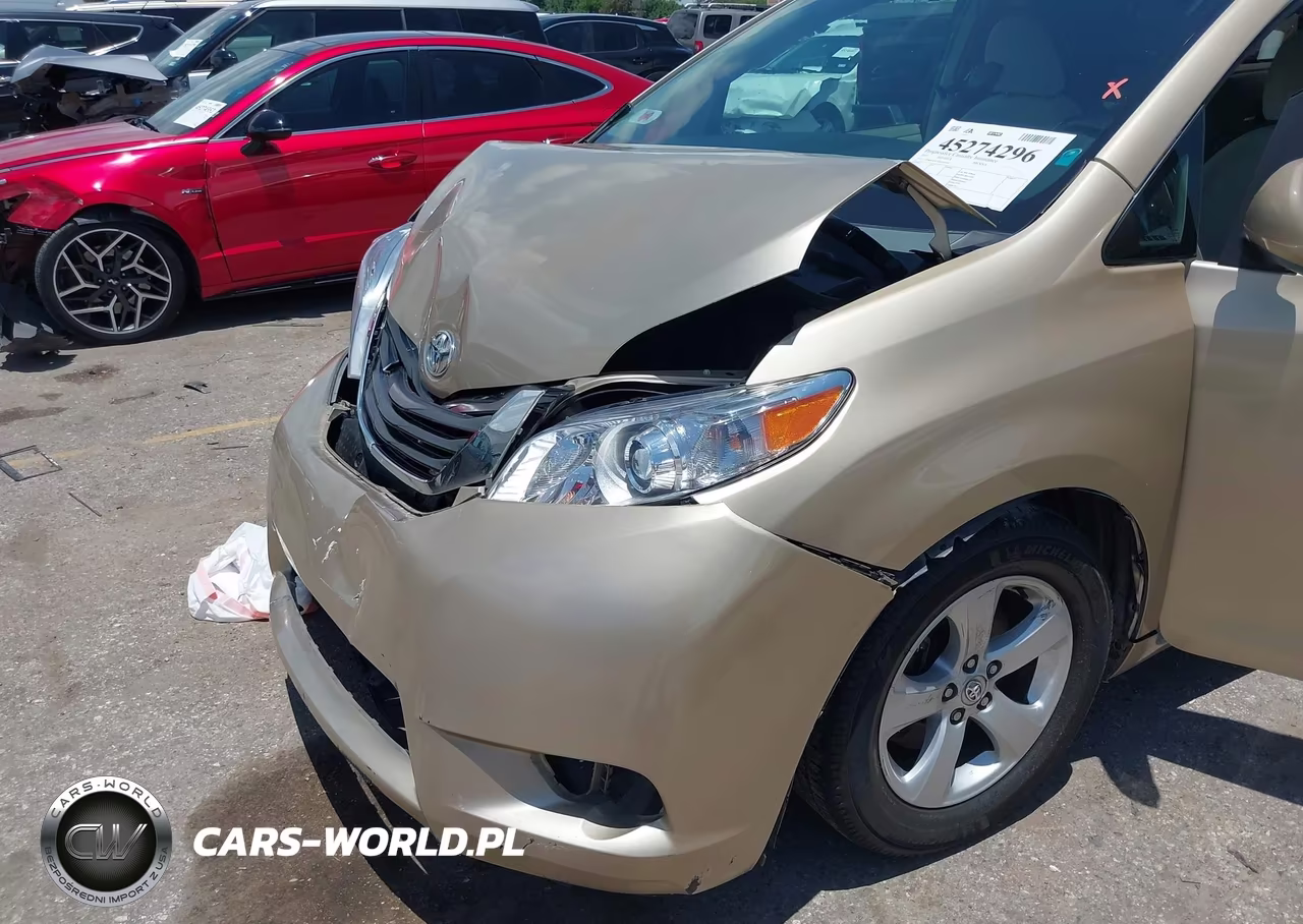 2013 Toyota Sienna Le V6 8 Passenger VIN:5TDKK3DC5DS334195 - 6
