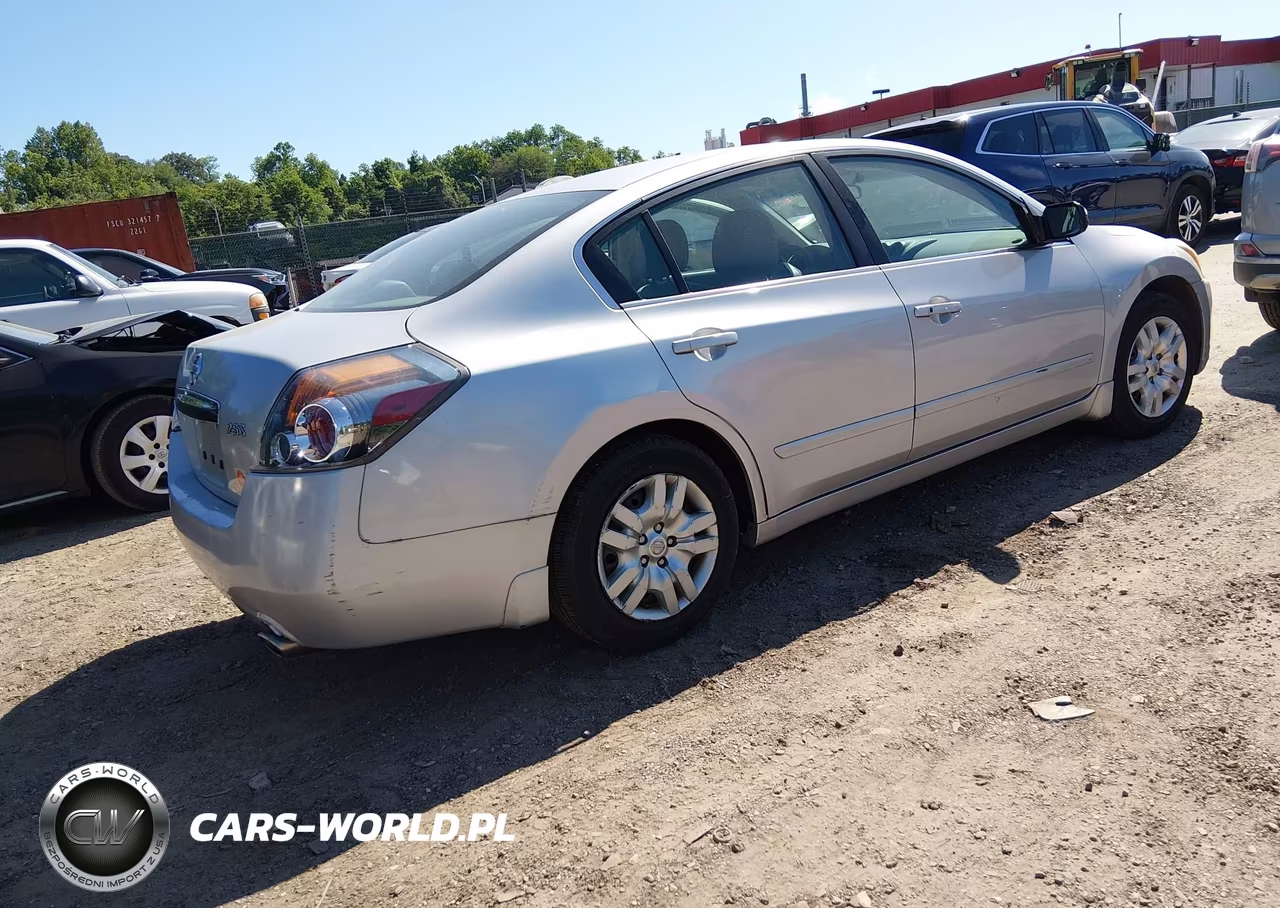 2011 Nissan Altima 2.5 S VIN:1N4AL2AP5BC117826 - 4