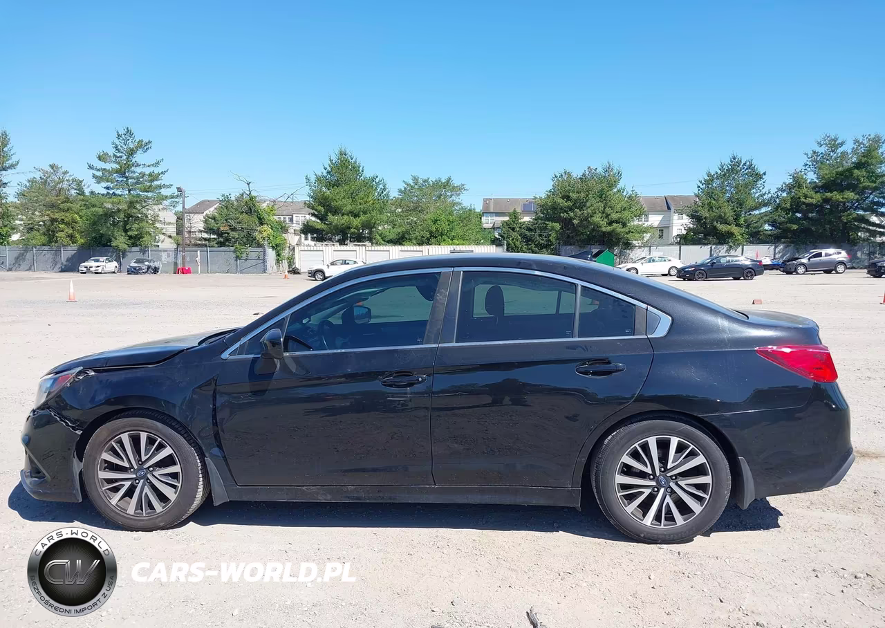 2018 Subaru Legacy 2.5I Premium VIN:4S3BNAC64J3035852 - 15