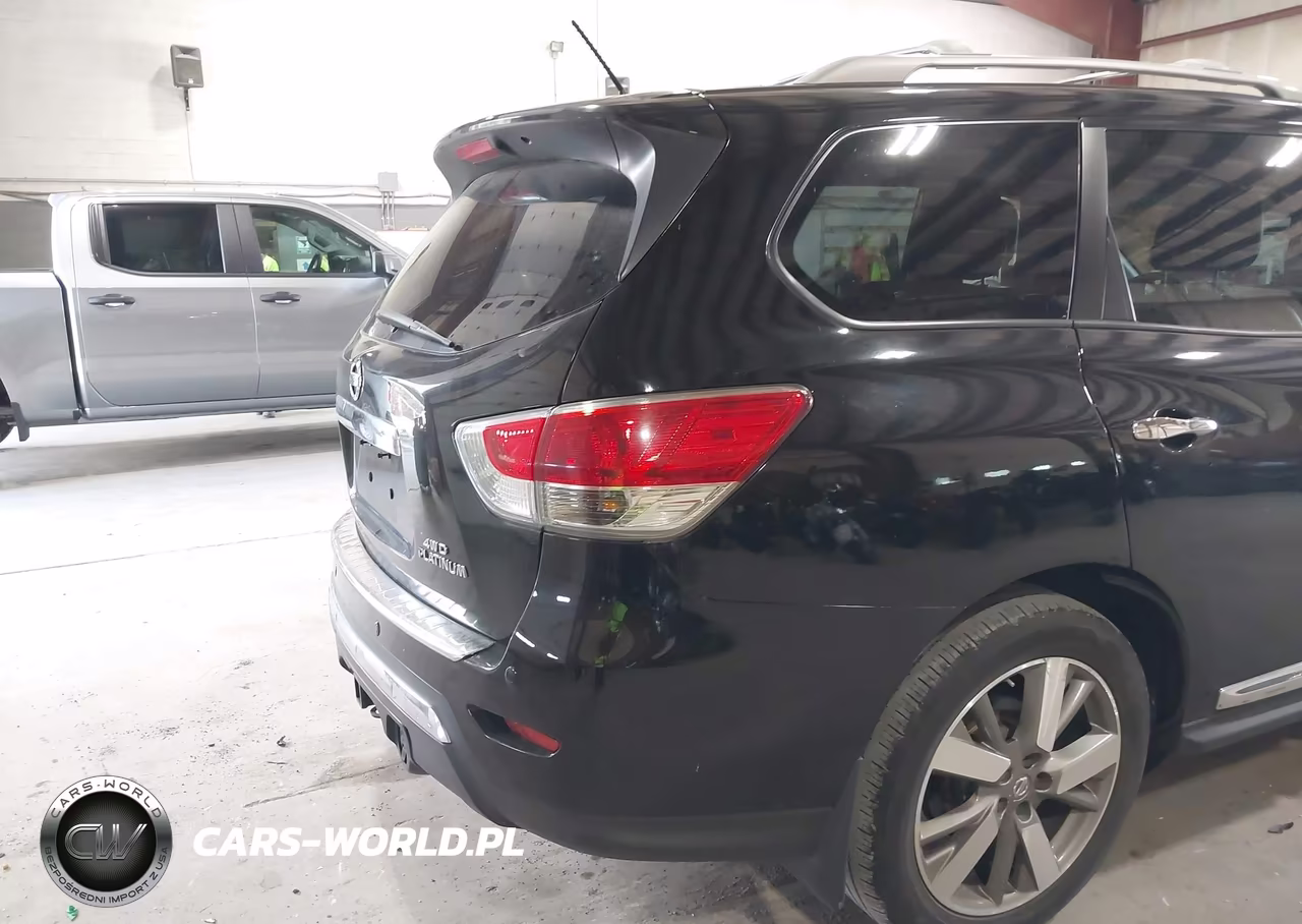 2015 Nissan Pathfinder Platinum VIN:5N1AR2MM3FC605118 - 18