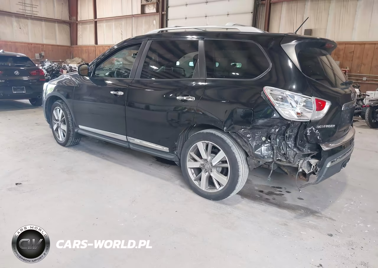 2015 Nissan Pathfinder Platinum VIN:5N1AR2MM3FC605118 - 3